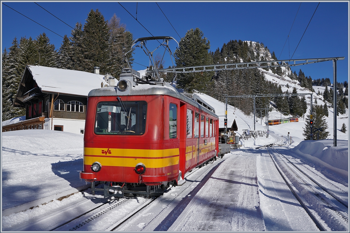 Der TPC BVB BDeh 2/4 25 wartet in Bouquetins auf den schon zu sehenden Gegenzug. 

12. März 2019