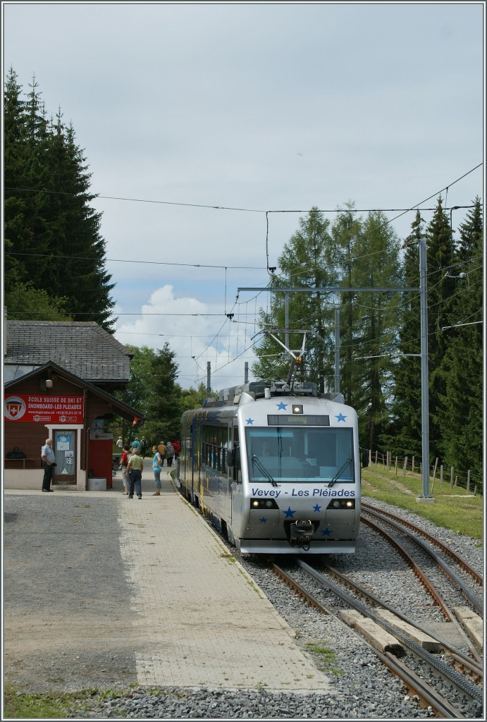 Der Train des Etoises auf der Gipfelstation Les Pleiades.
26. Juli 2011