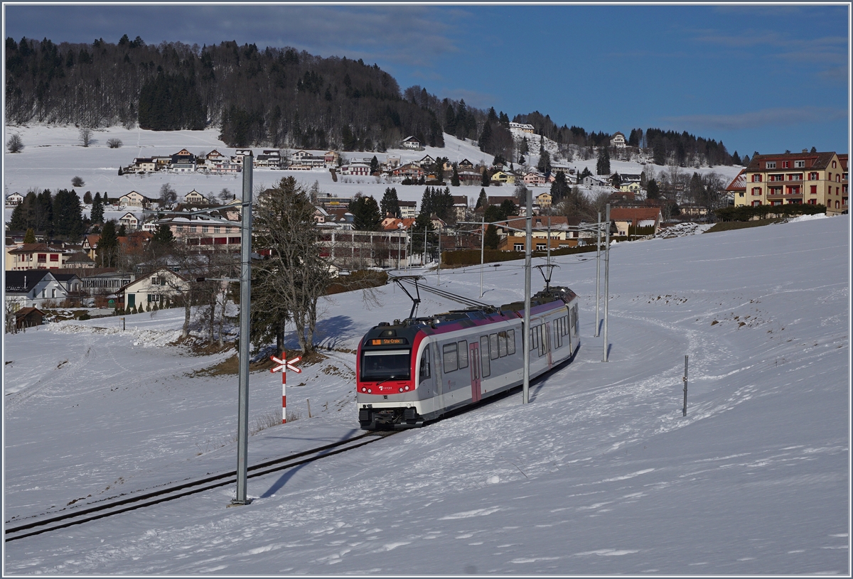 Der TRAVYS Regionalzug N° 25 hat sein Ziel Ste-Croix fast erreicht.
14. Feb. 2017