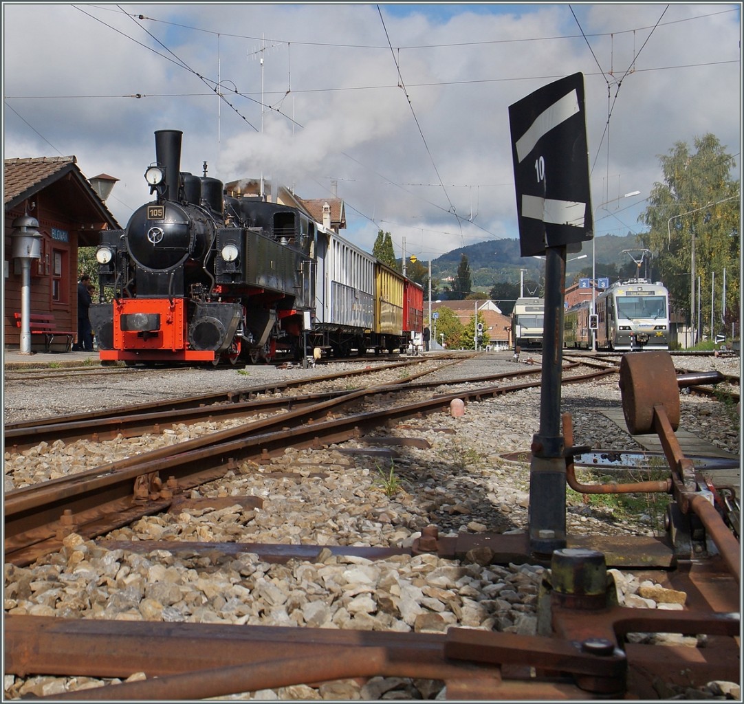 Die B-C DAmpflok G 2x 2/2 105 wartet in Blonay auf die Abfahrt Richtung Chamby. 
4. Okt. 2015