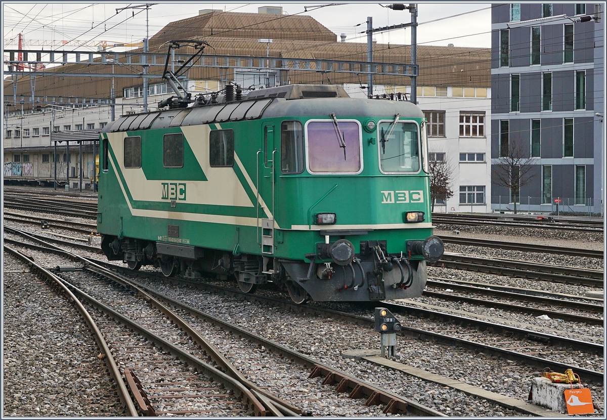 Die BAM MBC Re 4/4 II (UIC 91 85 4420 506-8 CH MBC) rangiert in Morges.
22. Feb. 2017