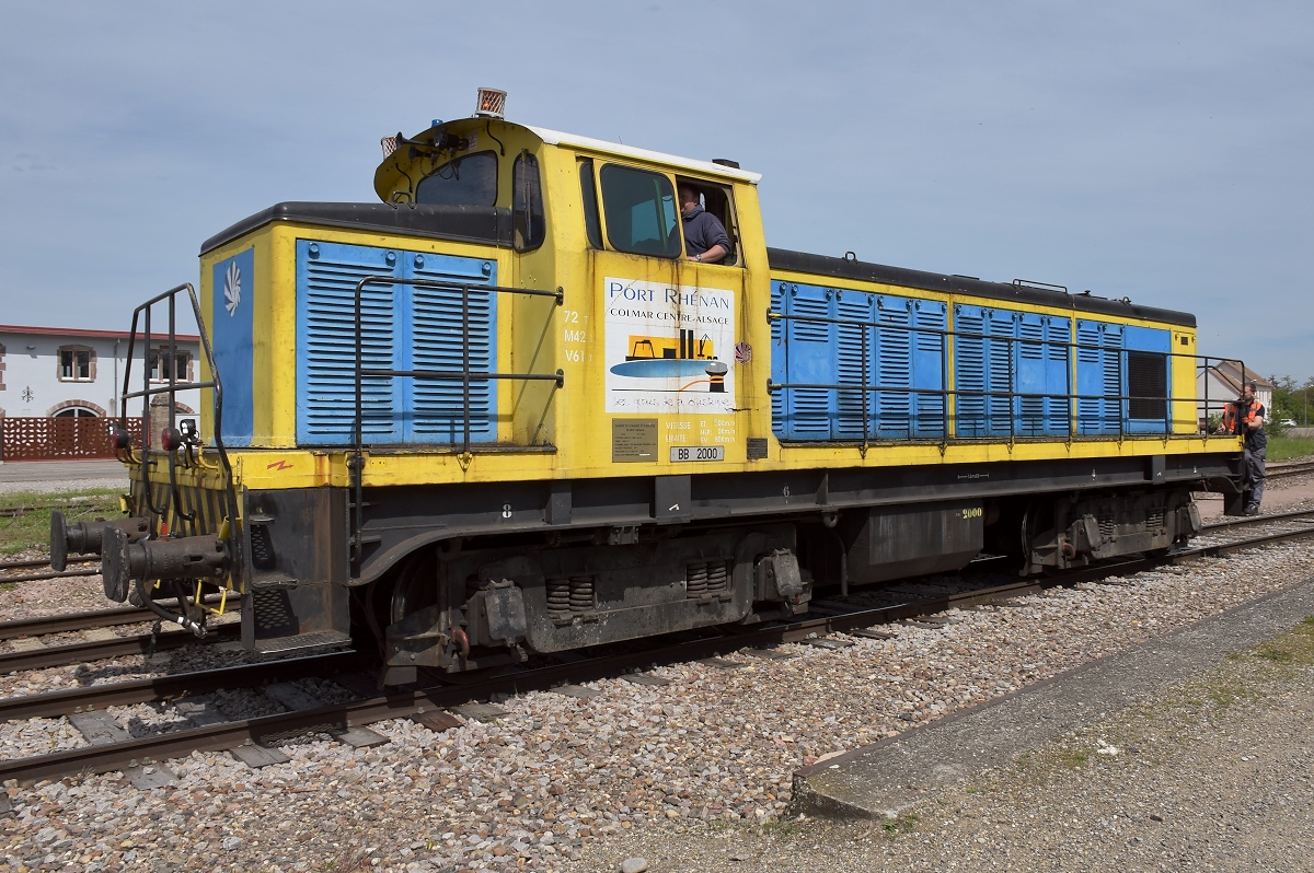 Die BB 2000 der Breisacher Hafenbahn ist eigentlich eine BB 63000. Volgelsheim, April 2019.