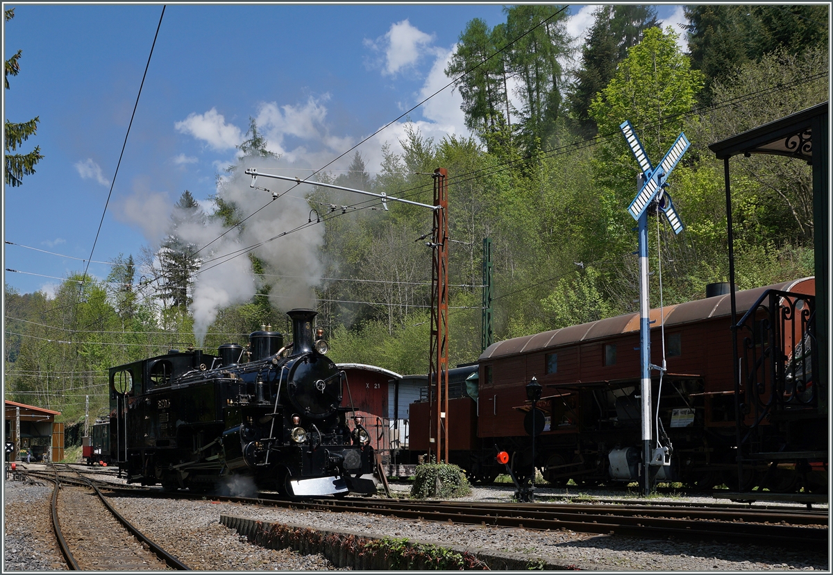 Die BFD HG 3/4 3 bei der Blonay Chamby Museumsbahn in Chaulin.
8. Mai 2016