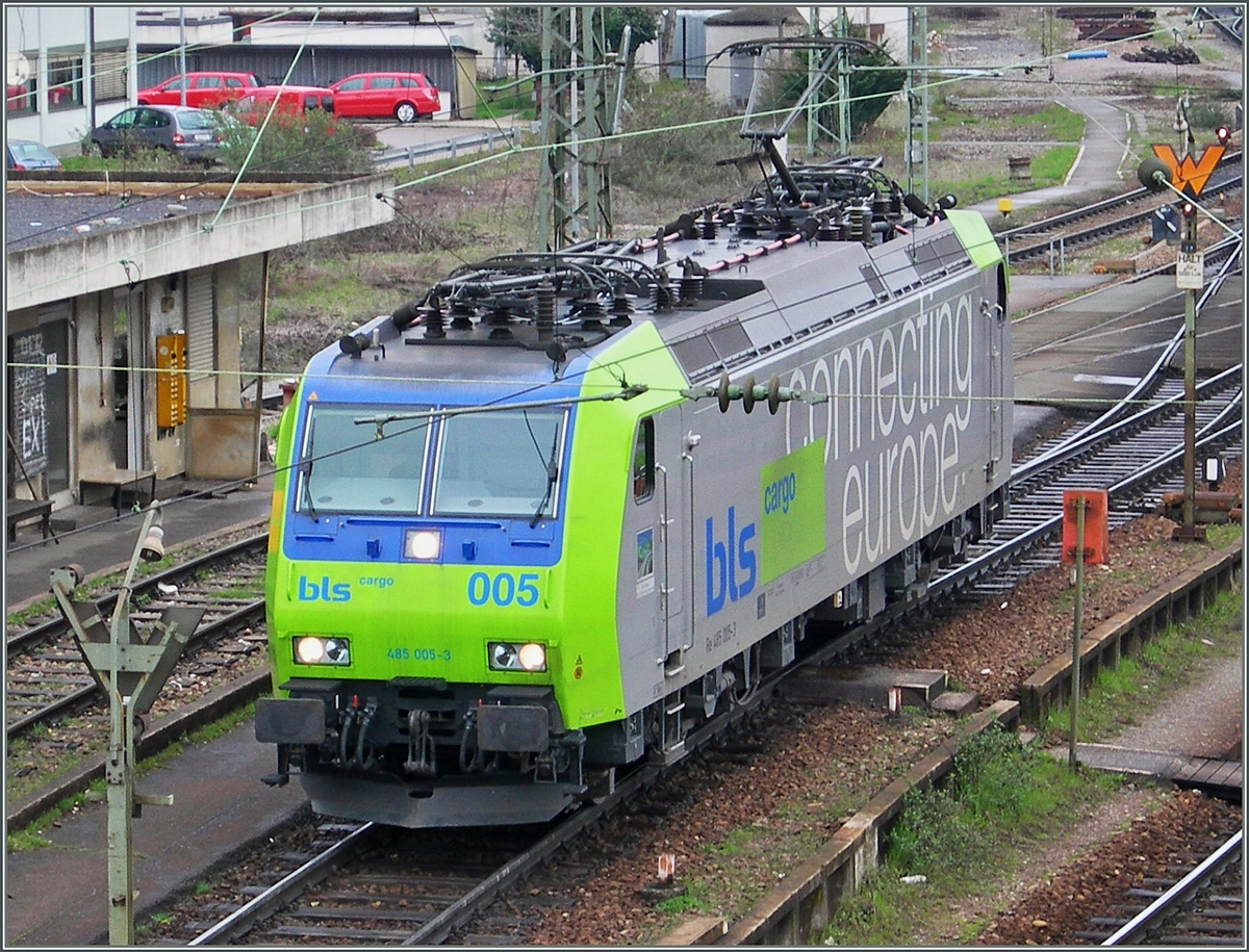 Die BLS Re 482 005-3 in Weil am Rhein.
12. April 2006  