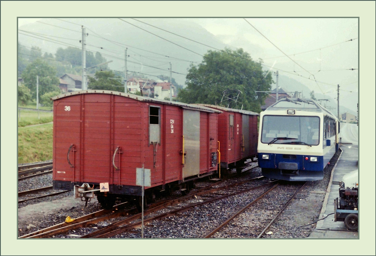 Die CEV Gk 36 sowie ein weiterer im Stückgutdienst Einsatz in Blonay wurden etwas zur Seite gestellt, da der MOB Panoramic-Express eine Testfahrt nach Blonay unternahm.
Sommer 1985