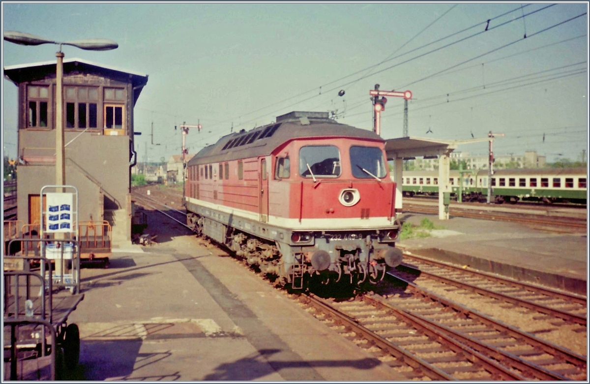 Die DR 232 449-9 in Dresden Neustadt.

19. Mai 1992