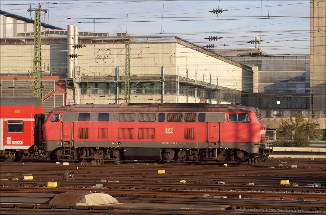 Die Frankfurter 218 497 am 22.08.14 im Gleisvorfeld des Frankfurter Hbf´s