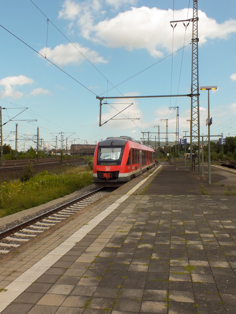 Die von Göttingen in den Harz führenden Linien werden mit 648ern bestückt. Hier begibt sich am 13.08.14 648 276 auf die Reise.