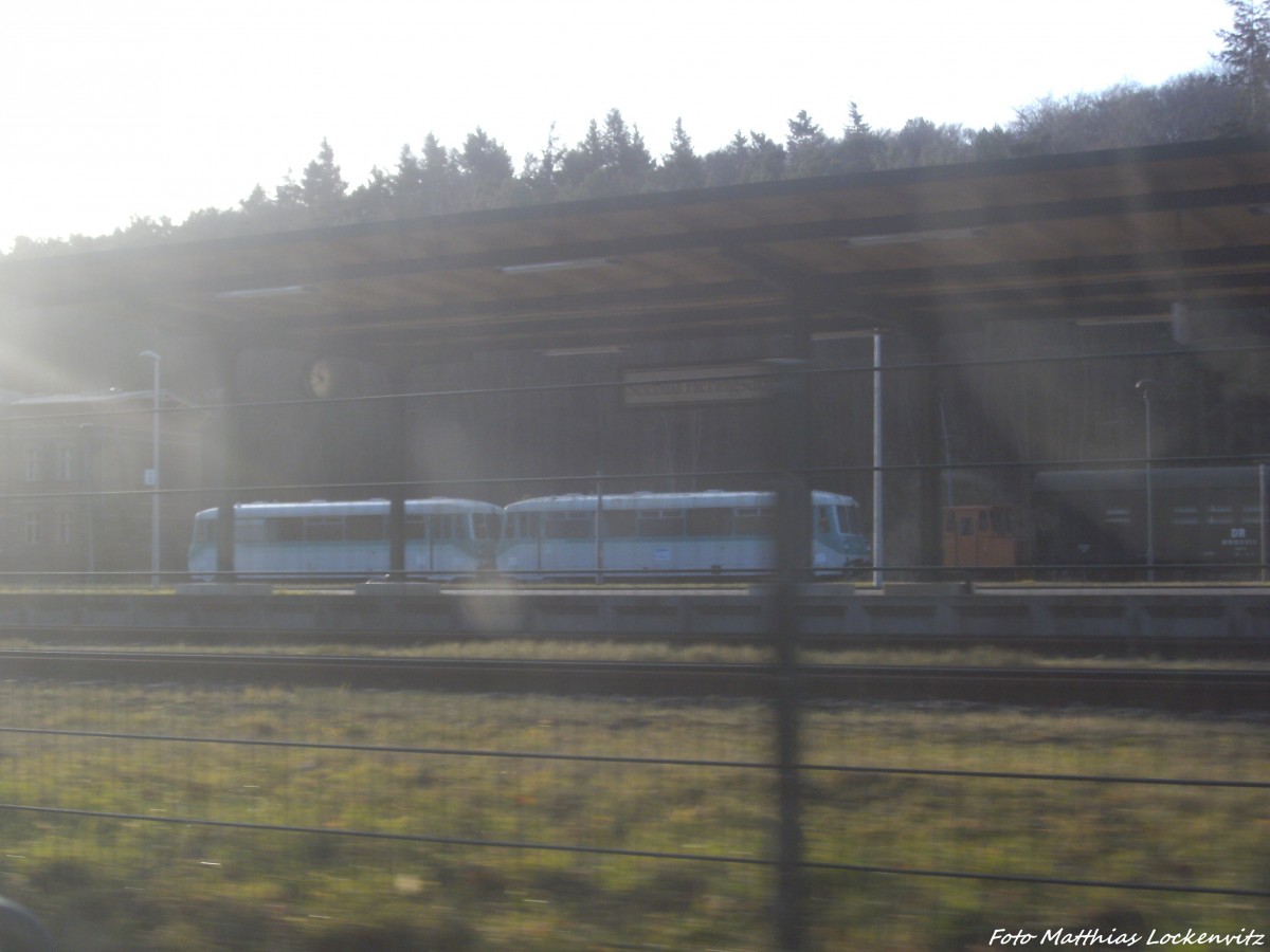 Die Letzten Beiden UBB-Ferkeltaxen im Bahnhof Heringsdorf am 4.1.14 