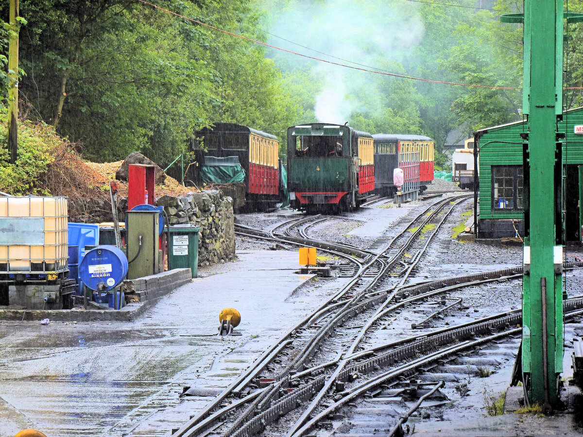 Die Lokomotiven von 1895/96 (SLM Winterthur) für die Snowdon Mountain Railway / Rheilffordd yr Wyddfa: Lok 4 im Depotbereich von Llanberis, 6.Juli 2012 