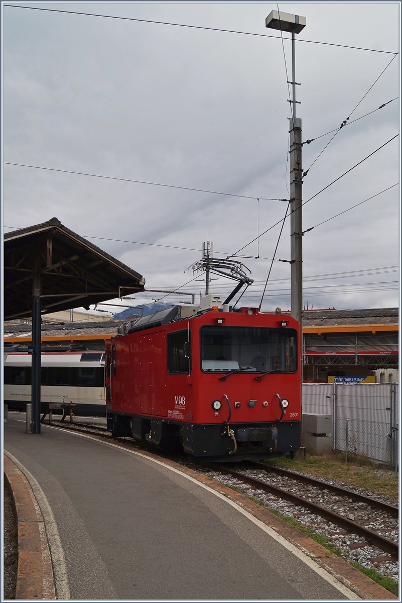 Die MOB HGem 2/2 2501 wartet in Vevey auf ihren nächsten Einsatz.

3. Juli 2020