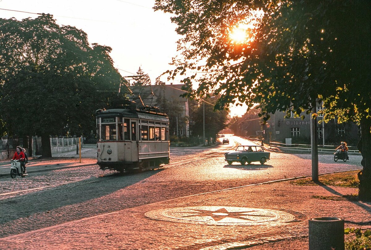 Die Naumburger  Ille  am 20.08.1980 am heutigen Kramerplatz. (Foto: Shuji Yamashita)