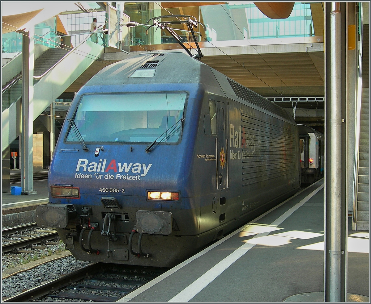 Die  RailAway  Re 460 005-2 in Bern. 
27. Juli 2006