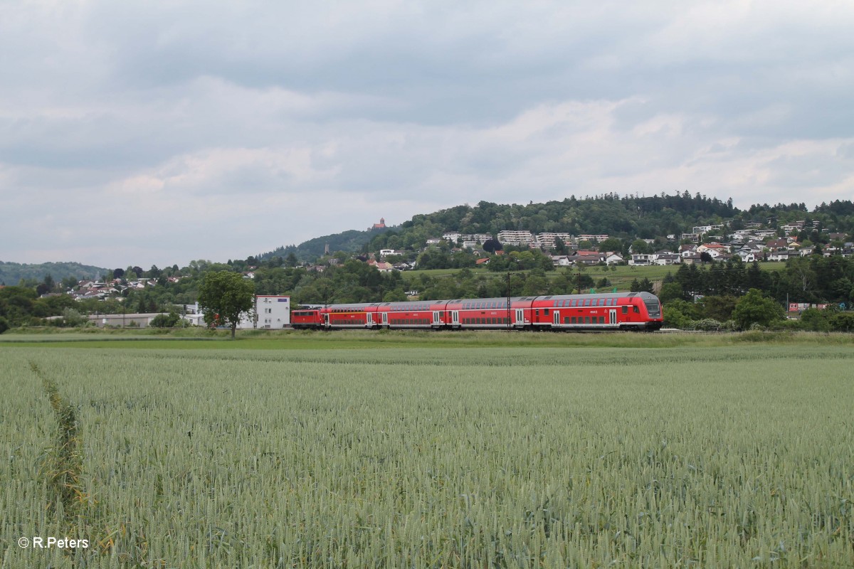 Die RB 15361 Frankfurt/Main - Heidelberg hat Weinheim (Bergstrasse) verlassen. 28.05.15