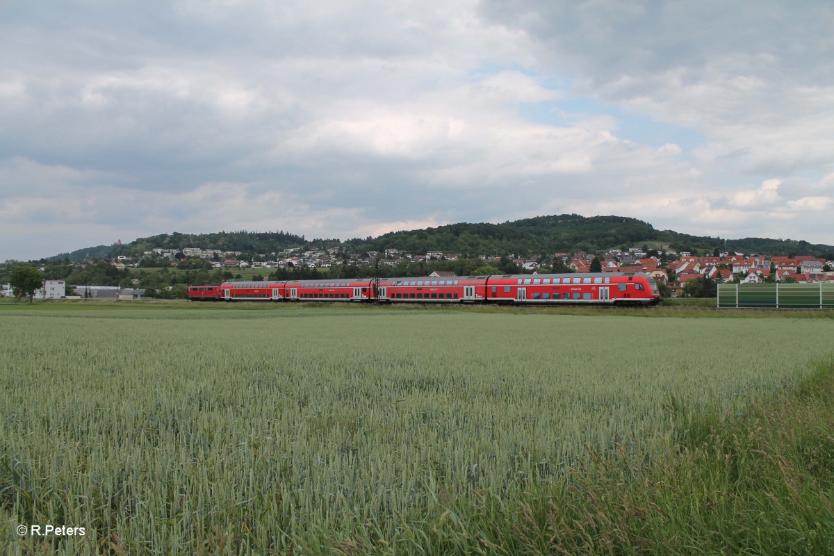 Die RB 15361 Frankfurt/Main - Heidelberg hat Weinheim (Bergstrasse) verlassen. 28.05.15