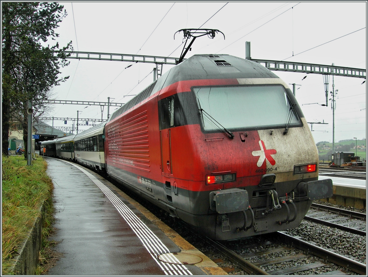 Die SBB Re 460 090-4  Walls  wirkte meiner Meinung nach nicht gesonders gelugnen.
Palézieux, den 14.3 Juni 2006