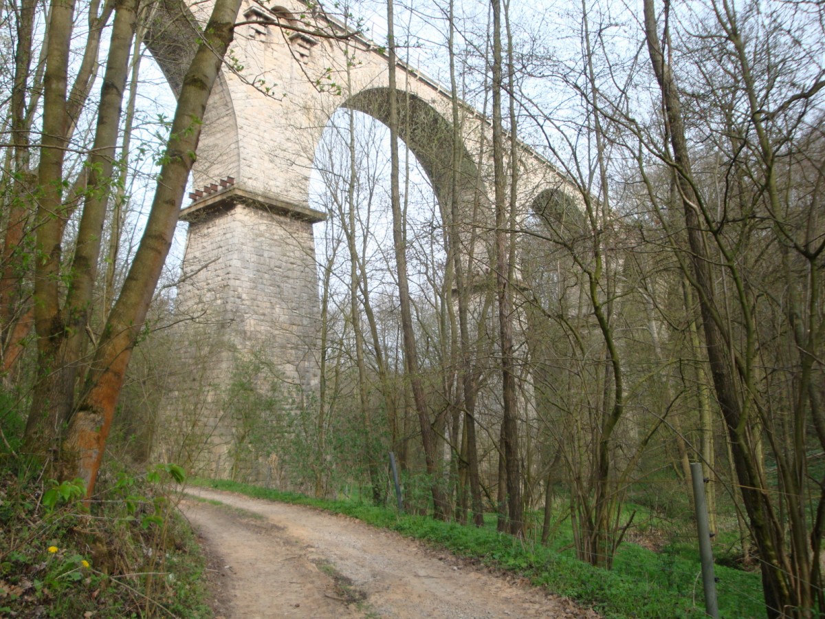 Die Schnecktalbrücke bei Bad Bibra am 29.04.2014. (Foto: Günther Göbel)