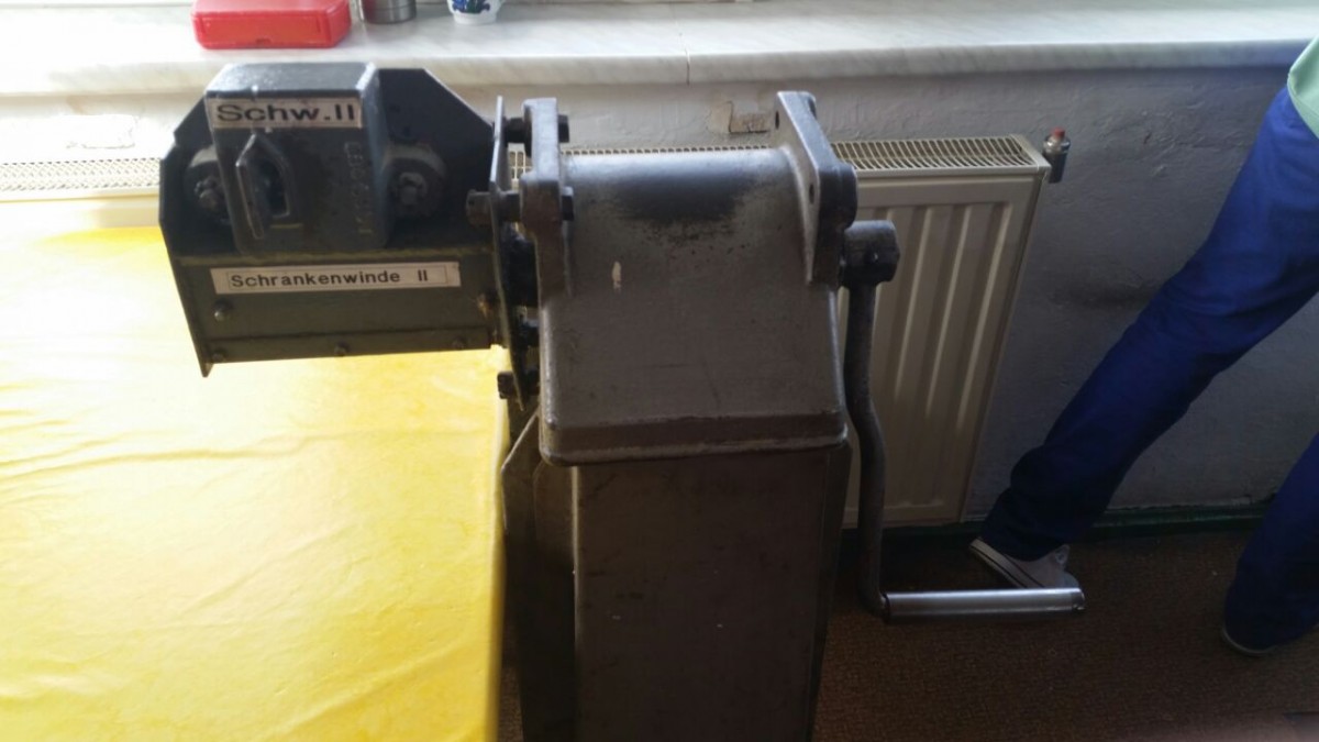 Die Schrankenwinde im Stellwerk Lw in Laucha, während einer Führung zum 9. Unstrutbahnfest am 05.10.2014. (Foto: Karolin Thomas)