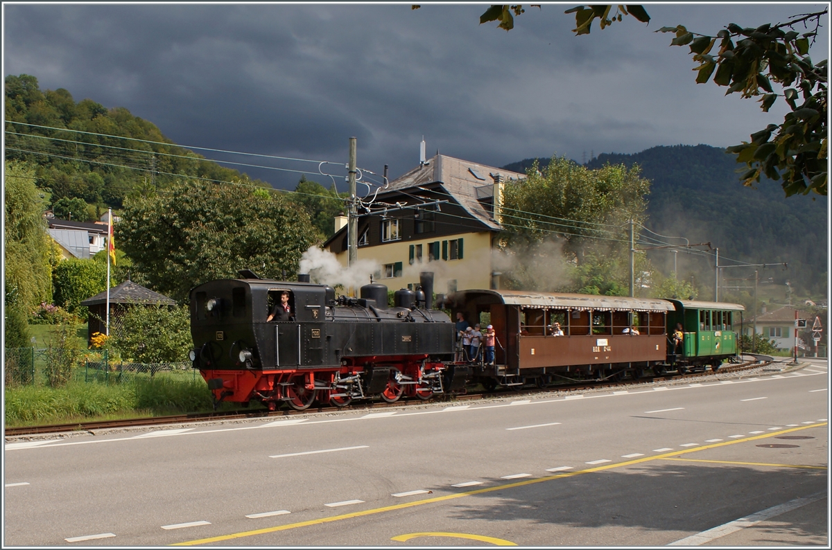 Die SEG G 2x 2/2 105 der Blonay-Chamby Bahn erreicht Blonay. 

22. August 2021