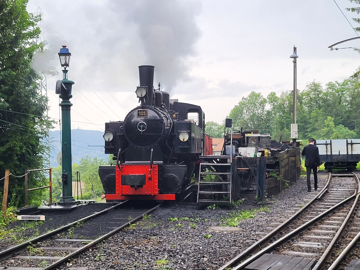 Die SEG  G 2x 2/2 105 der Blonay Chamby Bahn in der Lokbehandlung von Chaulin.

9. Juni 2024