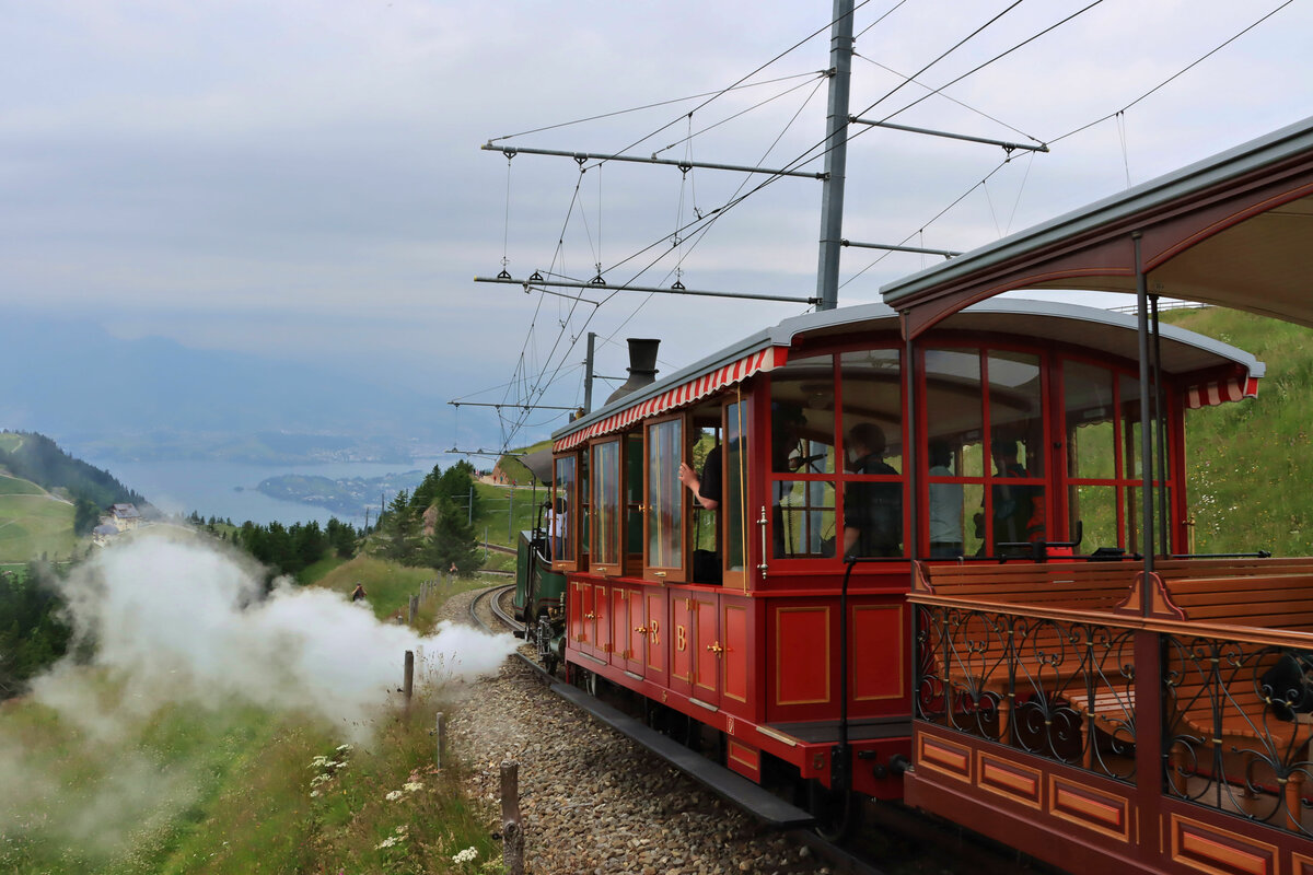 Die Stehboiler-Dampflok Nr. 7 von 1873 der Rigi Bahn: Abstieg von Rigi Kulm. 24.Juli 2021 