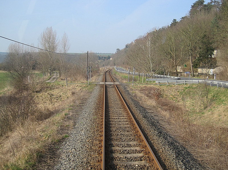 Die Unstrutbahn am 16.03.2015 zwischen dem ehemaligen Bahnhof Vitzenburg und Nebra. (Foto: Tobias D�pfner, www.bahnreiseberichte.de)
