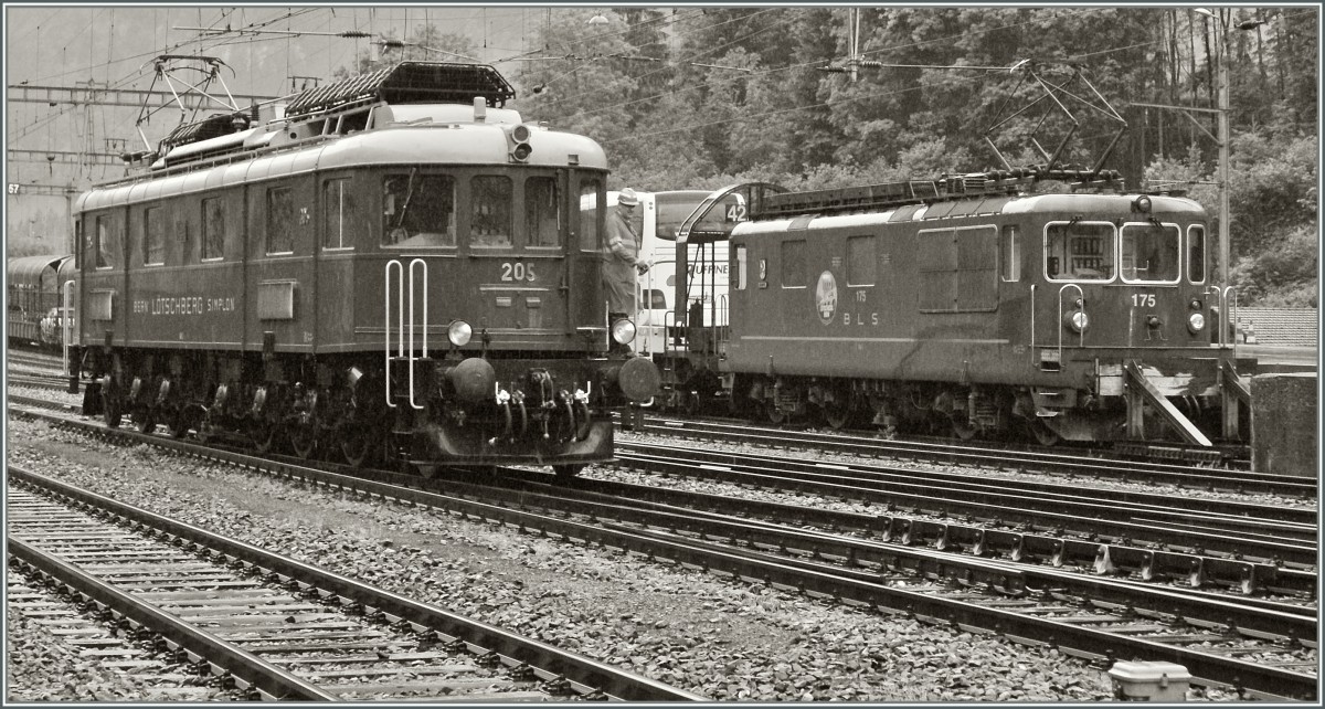 Die zwei markanten BLS Loks verkrpern zwei unterschiedliche Generation.
Kandersteg, den 29. Juni 2013