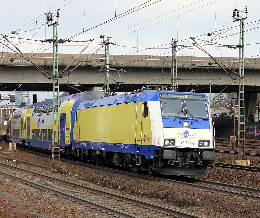 Die zweite Neue der Metronom: 146 542-6 mit dem ME nach Bremen Hbf verlässt hier HH-Harburg. 02.03.2013