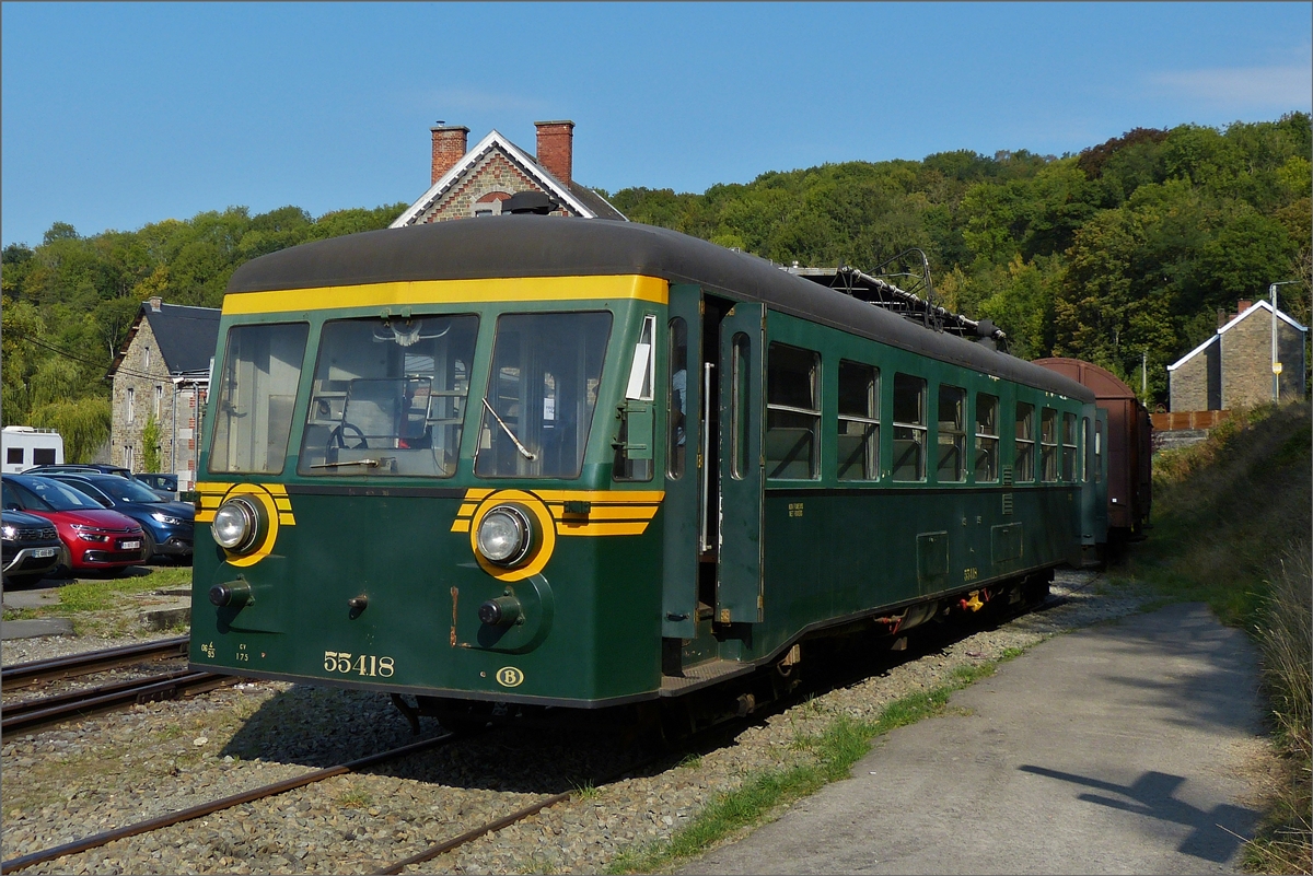 Dieseltriebwagen 554.18 (ab 1971 4618) UIC Nr. 93 88 60-50 304-5; wurde am 22.01.1953 von der SNCB in Betrieb genommen, im Juni 1986 ausgemustert und seither im Besitz des PFT, der Triebzug ist fahrbereit und in den Zustand der 50er komplett restauriert worden. Spontin 19.09.2020