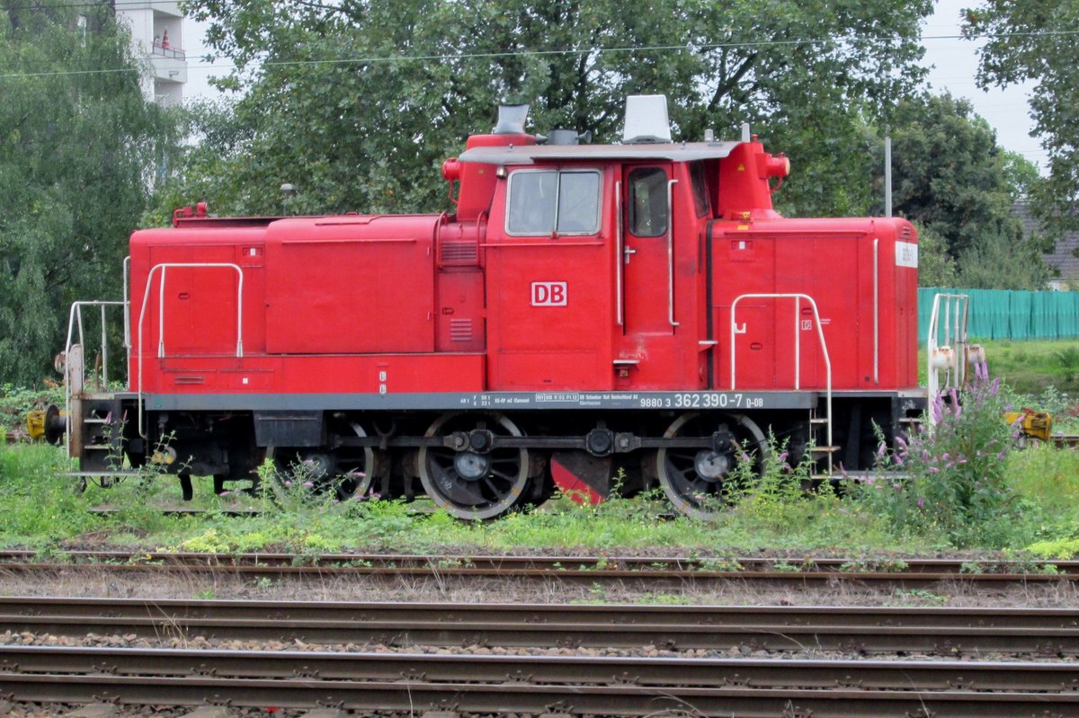 Dreibein 362 390 steht in Oberhausen Osterfeld Süd am 16 September 2016.