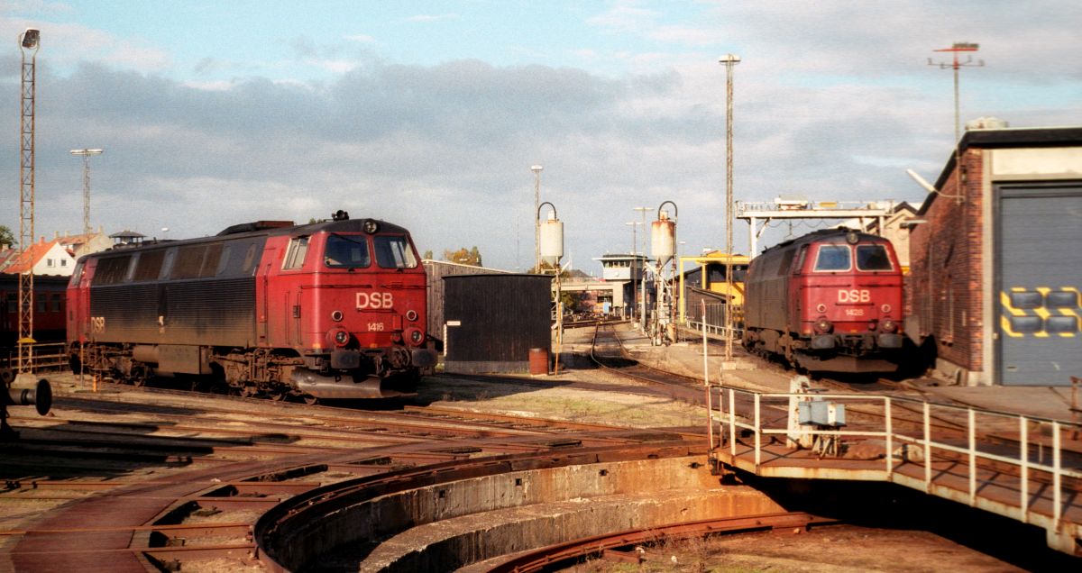 DSB Litra MZ 1416 und 1428 Nyborg 20.10.1996
