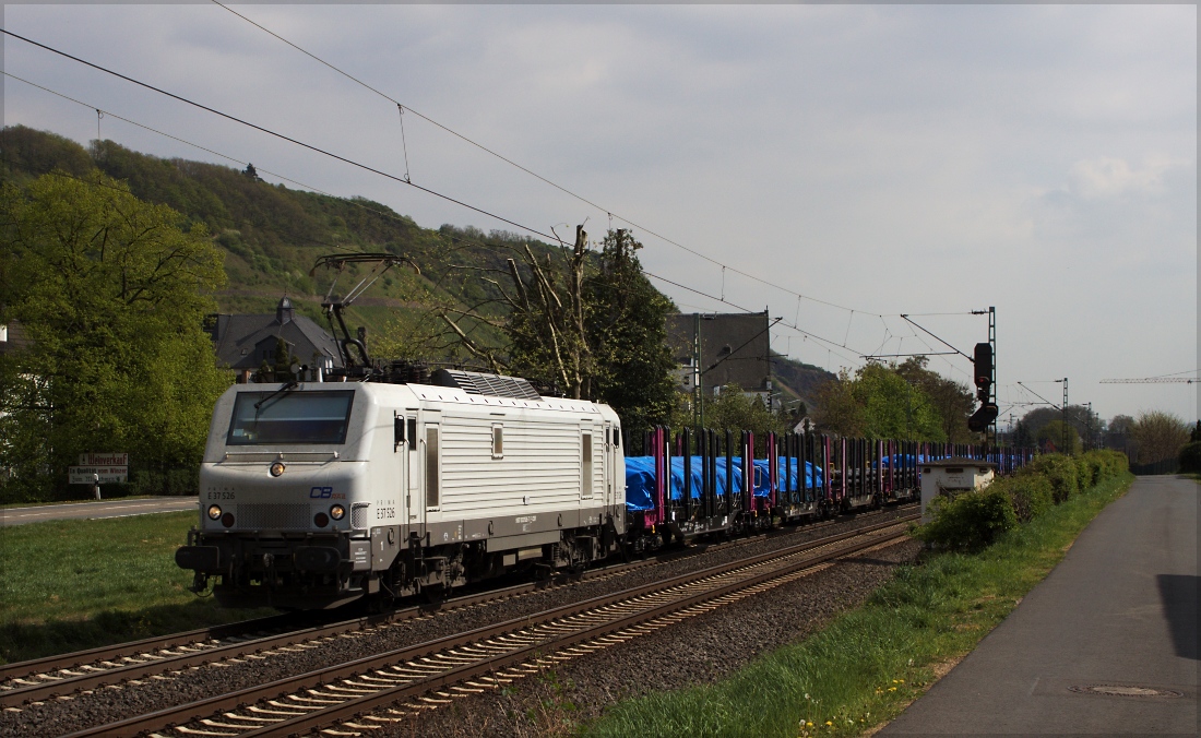 E37 526 am 10.04.14 in Leutesdorf