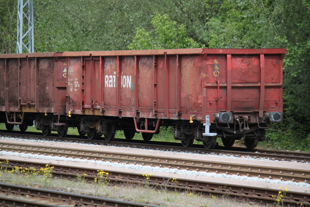 Eaos-x Gterwagen abgestellt im Bahnhof Rostock-Bramow.30.05.2015