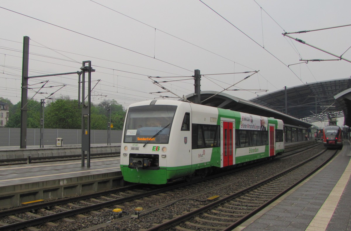 EB VT 001  erwicon - Erfurter Wirtschafts Congress  als 7.  Unstrut-Schrecke-Express  DPE 2100 nach Donndorf (Unstrut), am 01.05.2014 bei der Ausfahrt in Erfurt Hbf.