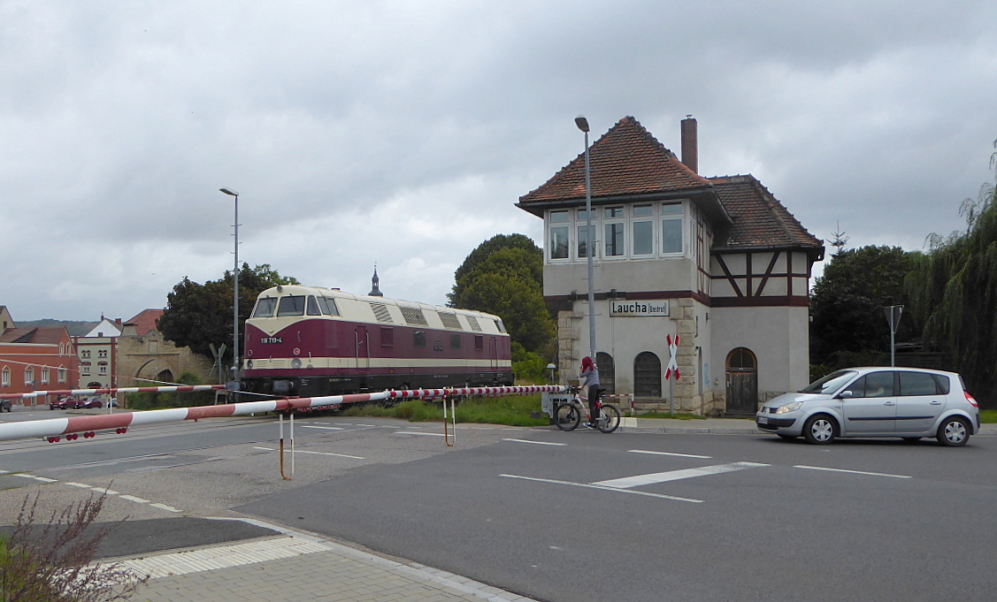 EBS 118 719-4 als Tfzf Richtung Naumburg, am 22.09.2021 in Laucha. (Foto: G�nther G�bel)