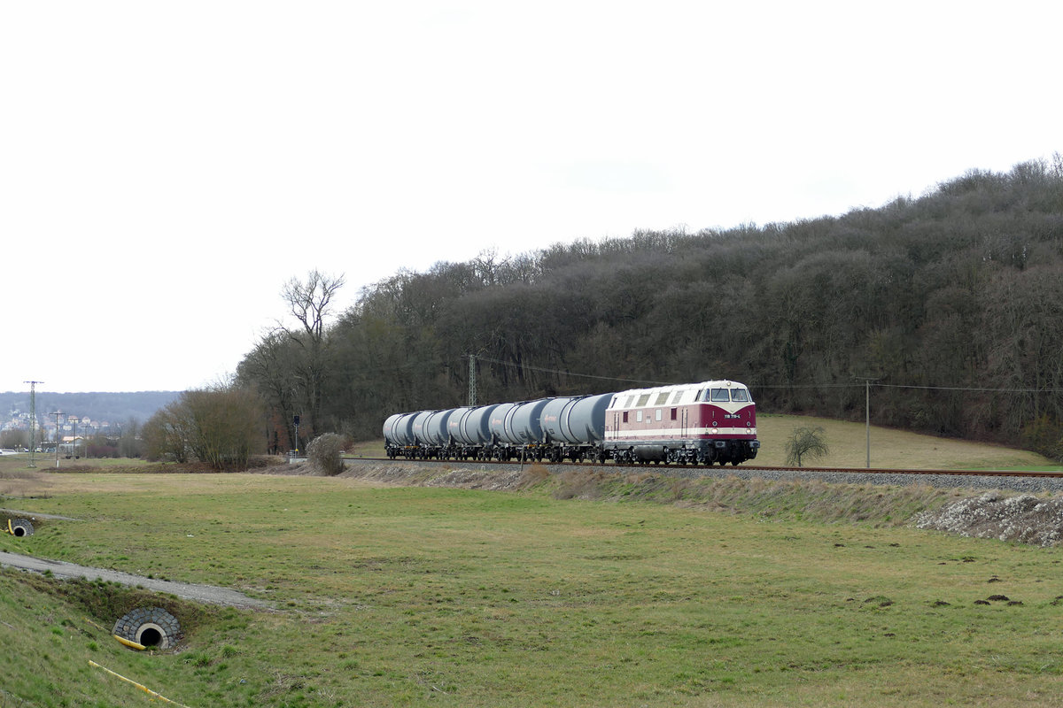 EBS 118 719-4 mit Kesselwagen von Erfurt nach Karsdorf, am 12.03.2021 bei Kleinjena. (Foto: Wolfgang Krolop)