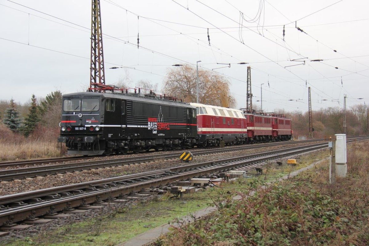 EBS 155 007 + 118 719 + 142 110 + 142 145 am 07.01.2019 in der Abstellung in Naumburg Hbf. (Foto: Wolfgang Krolop)