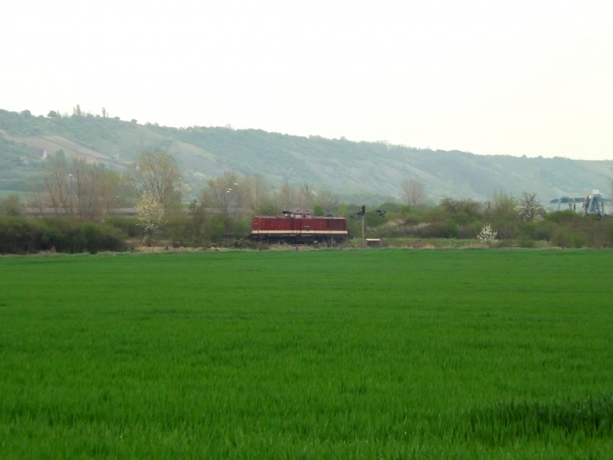 EBS 201 001-5 am 11.04.2014 auf Fahrt in die Abstellgruppe der EBS, um Kesselwagen in den Bbf Karsdorf zu ziehen. (Foto: Kevin Wrobel)