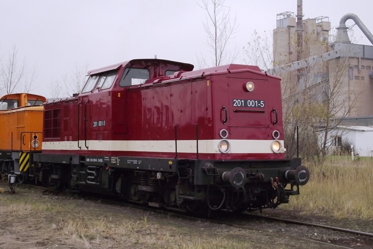 EBS 201 001-5 am 19.11.2013 abgestellt in Karsdorf. (Foto: Gerd Schmidt)