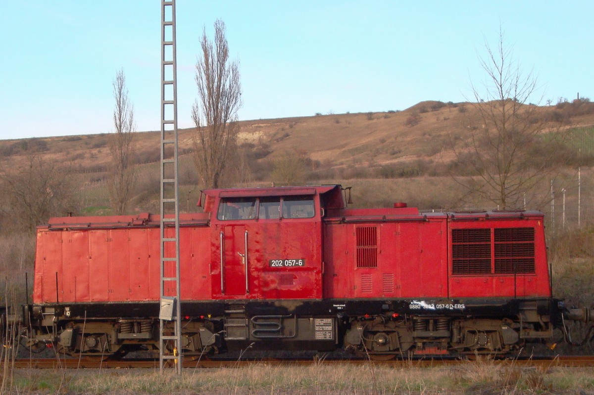 EBS 202 057-6 am 25.03.2014 in Karsdorf Bbf. (Foto: G�nther G�bel)