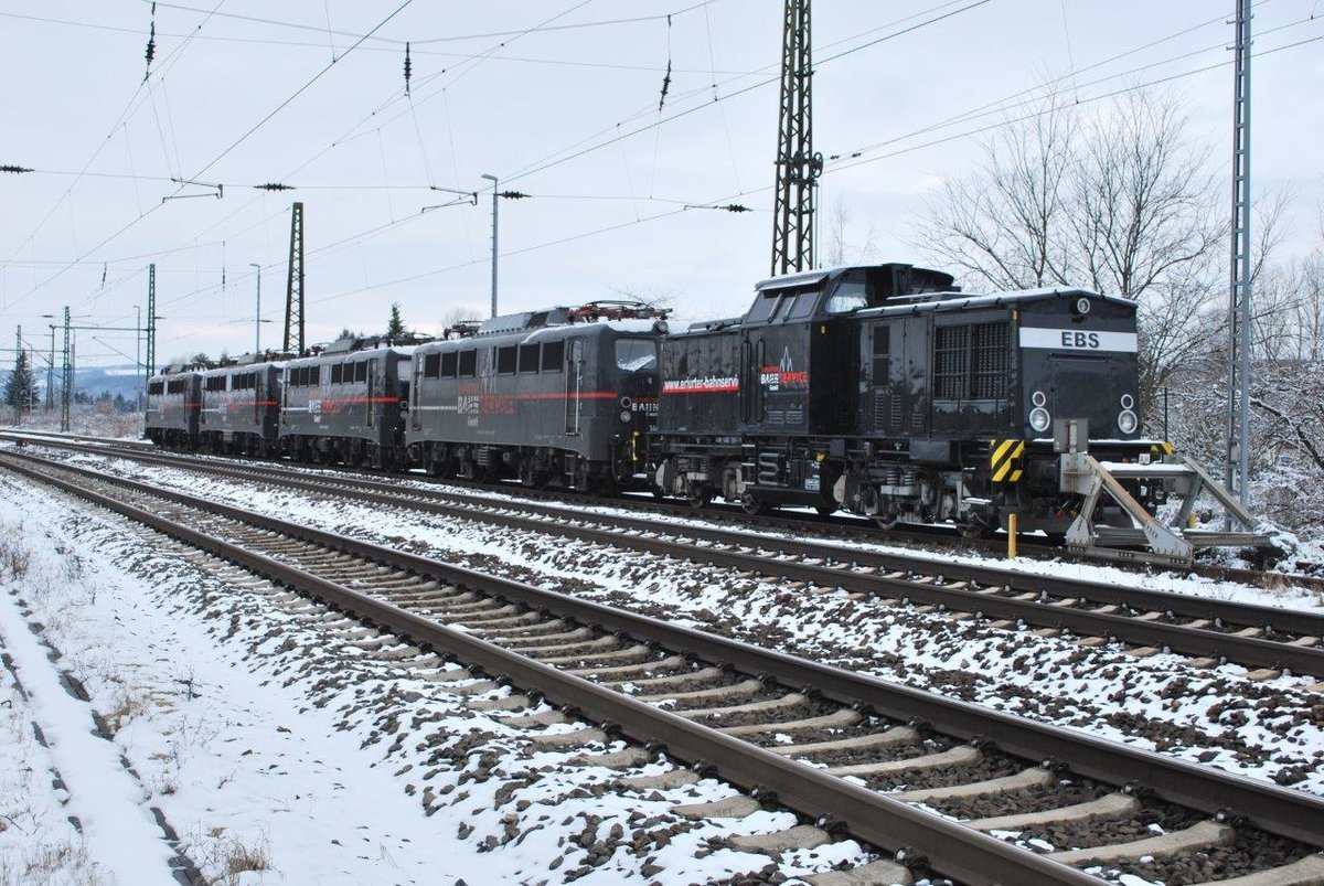 EBS 202 738 + 140 789 + 140 772 + 140 811 + 140 815, am 04.02.2018 in Naumburg Hbf. (Foto: Mario Fliege)