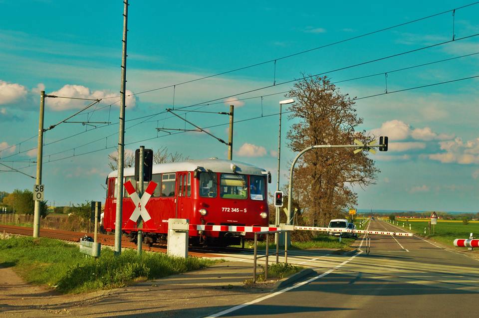 EBS 772 345-5 als 9.  Unstrut-Schrecke-Express  DPE 91546 von Donndorf nach Naumburg Hbf, am 01.05.2015 in Erfurt Stotternheim. (Foto: Stefan Arenhövel)