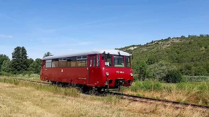EBS 772 345 am 04.07.2019 in Balstädt unterwegs Richtung Karsdorf. (Foto: Ulf Körsten)