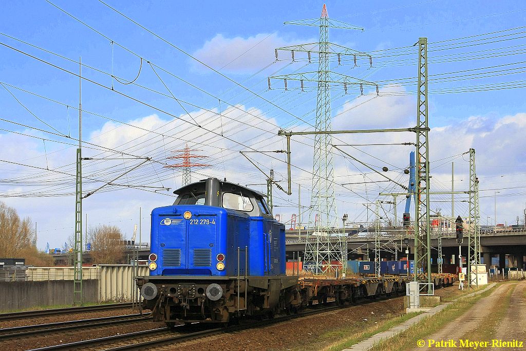 EGP 212 179 am rangieren in Hamburg-Waltershof/Dradenau/Abspannwerk am 01.04.2015