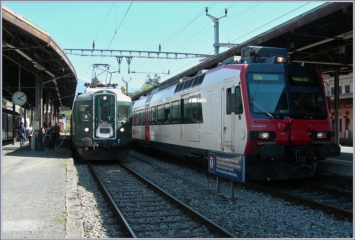 Ein  alter , historischer  Train des Vignes  und ein neuer, heute eingesetzter; wobei eigentlich dieser Name nur dem gelben NPZ zusteht.
Vevey, den 8. April 2017    