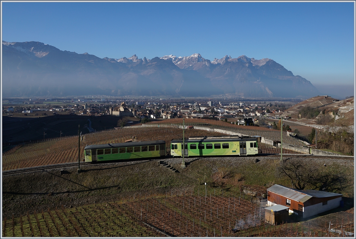 Ein ASD Regionalzuug in den Rebbergen oberhalb von Aigle.
14. Dez. 2016