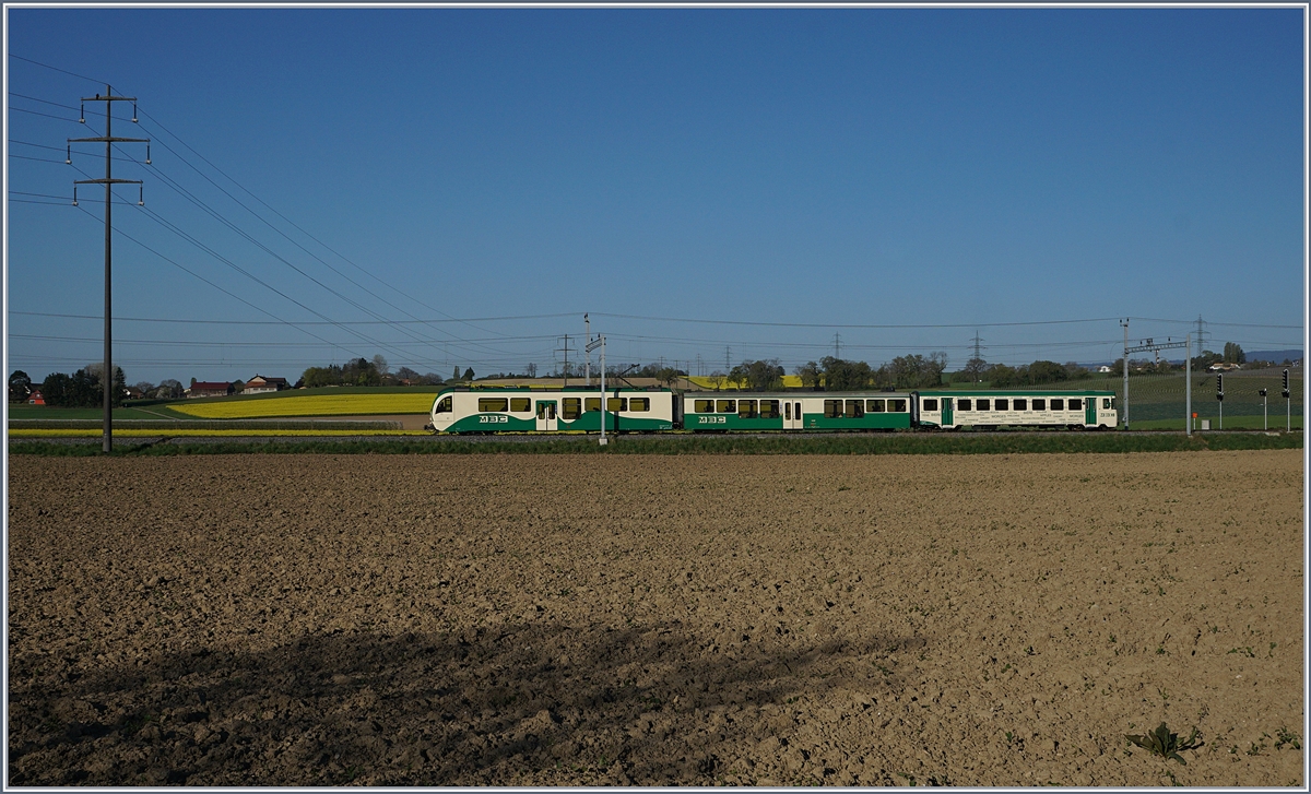 Ein BAM Regioanlzug bei Chigny.

10. April 2017