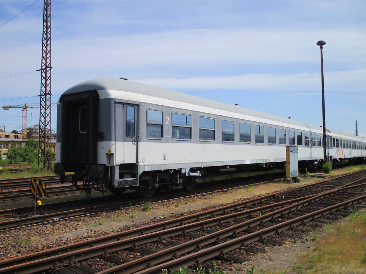 Ein Bimz,einer vom mehreren abgestellten Reisezugwagen,in Leipzig Engelsdorf.Aufnahme vom 03.Juni 2020.