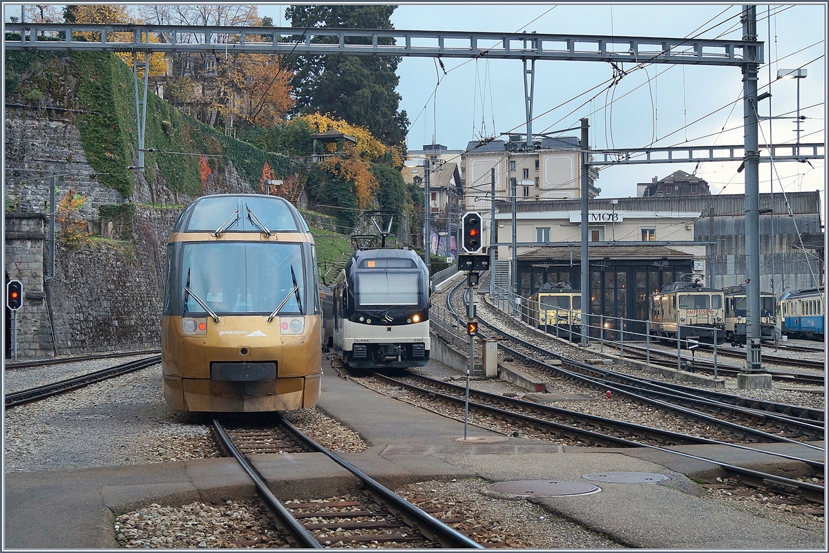 Ein Blick auf den recht bunten MOB Fahrzeugpark in Montreux.

17. Nov. 2018