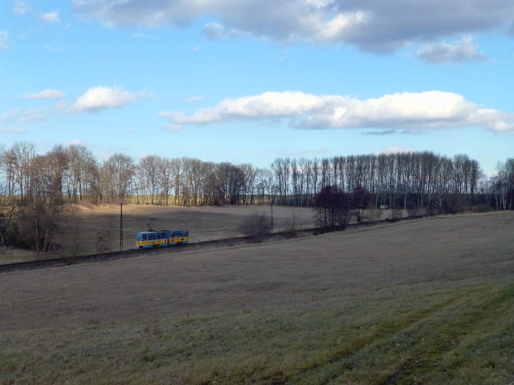 Ein einsamer KT4D unterwegs nach Tabarz, hier am 27.2. in der kleine Senke hinter dem Boxberg.